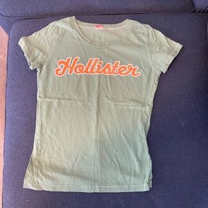 Vintage Hollister Short sleeve t-shirt. Medium. Soft green color. EUC